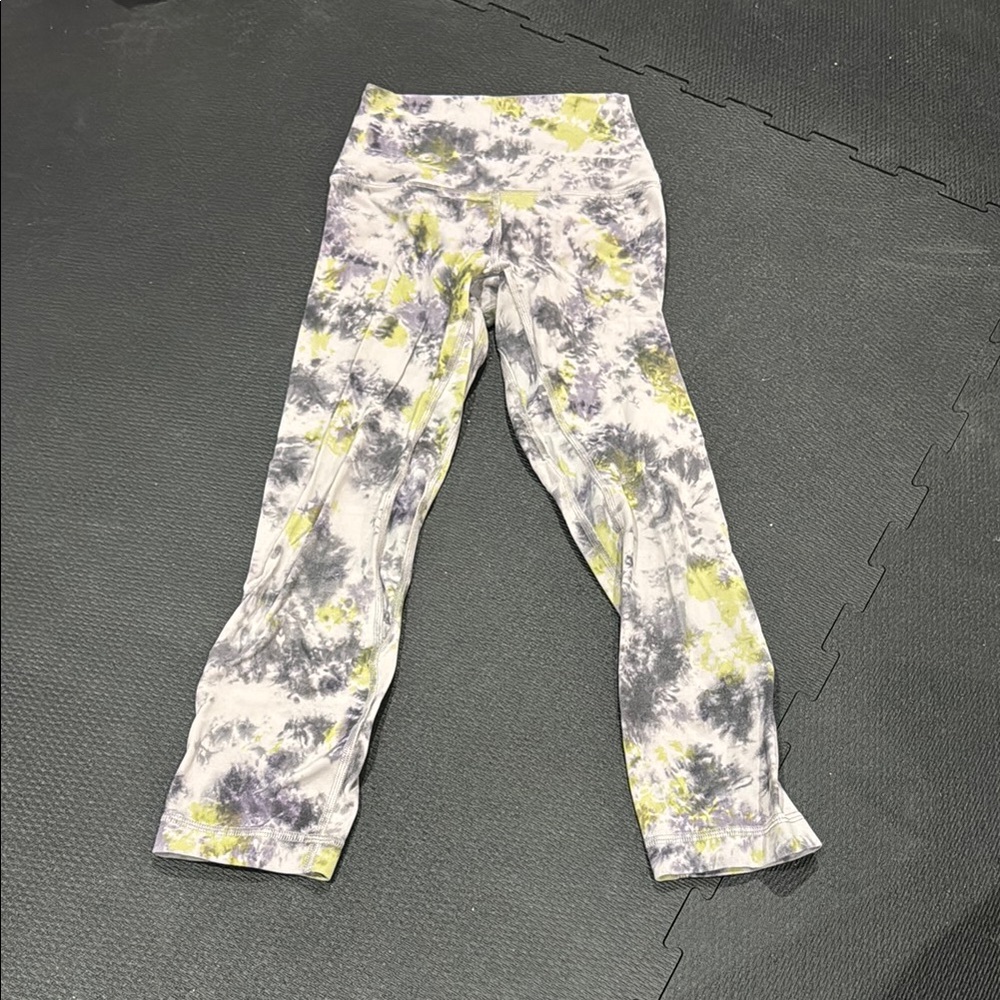 Lululemon Athletica Align Cropped Gray and Green Leggings with Abstract Pattern